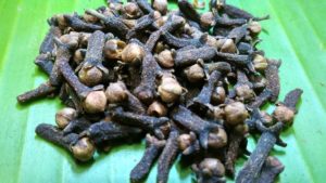 cloves-dried